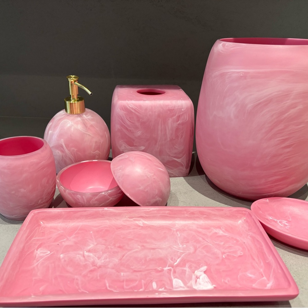 Kassatex Luna Pink Resin Bath Accessory Set